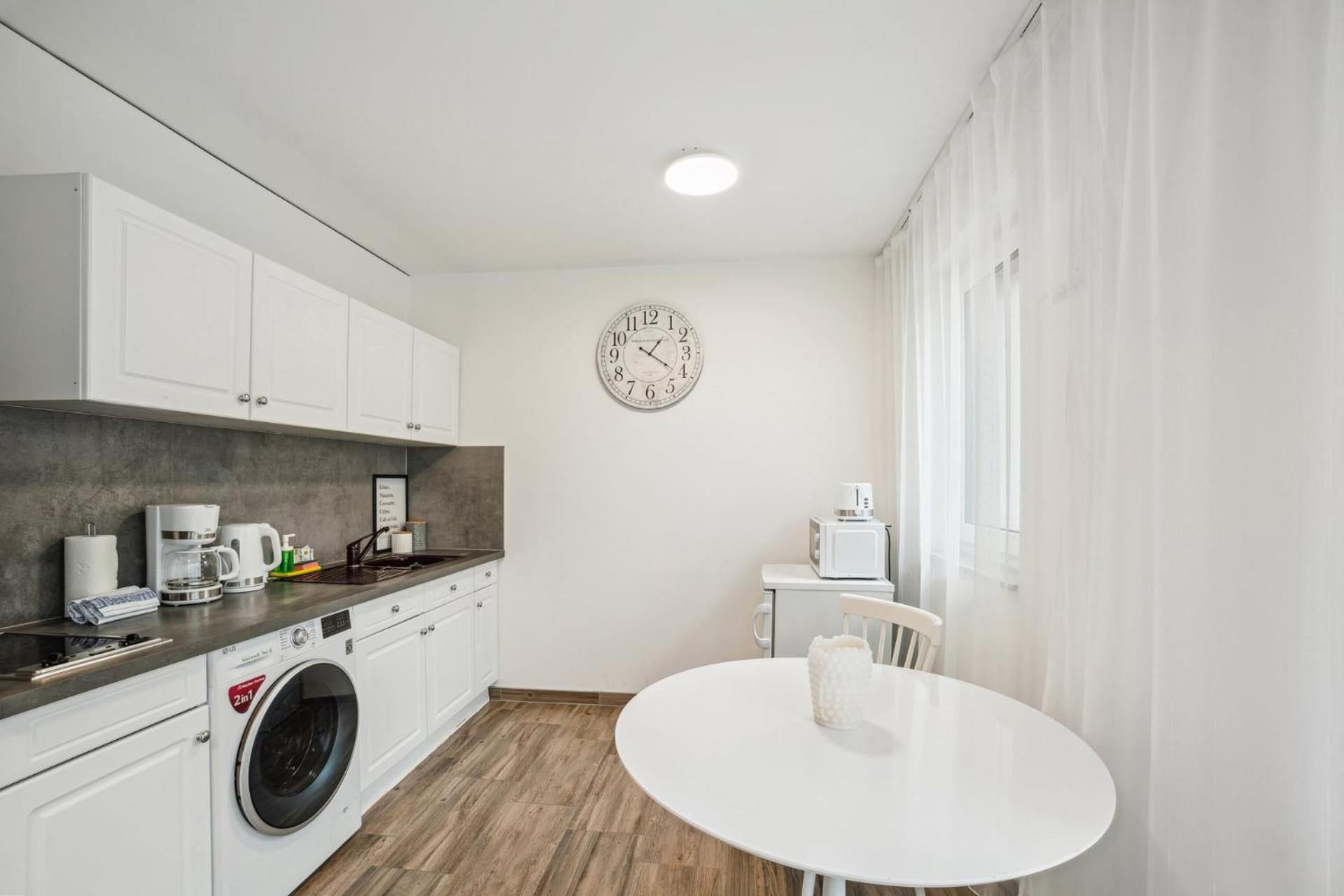 Sali Homes Elegant And Stylish Retreat In Heart Of Bayreuth, Close To River Dış mekan fotoğraf